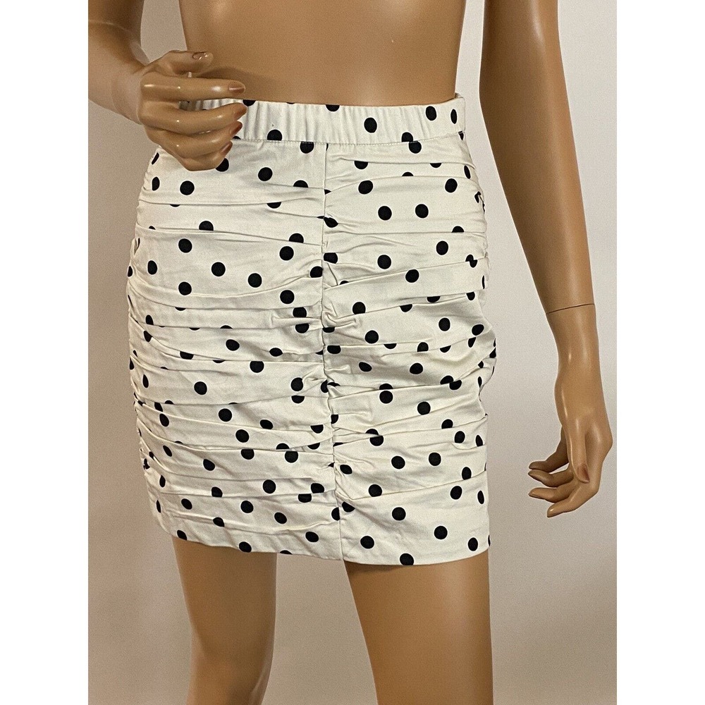 Estradivarius skirt white/black polka dots size small DO WHAT YOU LOVE
